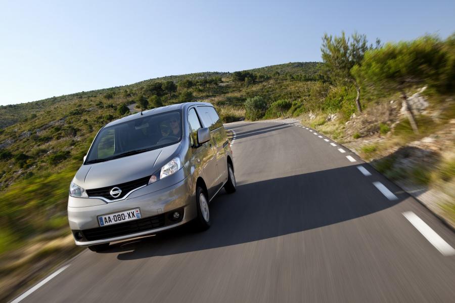  Nissan NV200 2009 года  (фото 60 из 108)